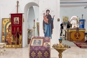 В Мытищах иконы в новом храме напечатали принтером прямо на стенах