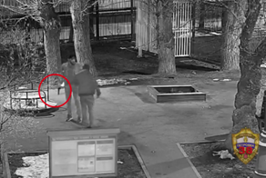 Рецидивист со страйкбольным пистолетом напал на прохожего в центре Москвы