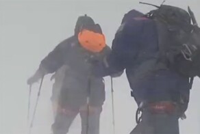 "И свои жизни не ценят, и наших ребят!": на Эльбрусе развернули спасательную операцию по поиску иностранных туристов