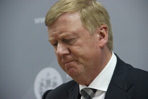Судебные приставы начали процесс по аресту имущества Анатолия Чубайса