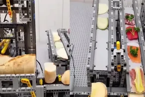Кулинарная фабрика из конструктора LEGO