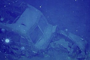 На затонувшем авианосце времён Второй мировой войны обнаружен загадочный автомобиль