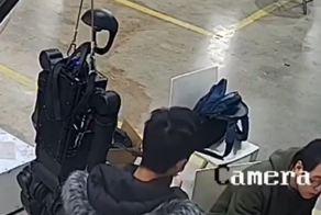 В Китае робот внезапно отлупил инженеров прямо во время тестирования