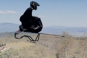 Представлен летающий байк в духе «Звёздных войн»