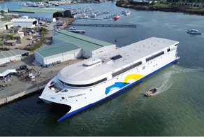 В Австралии спустили на воду самое большое электросудно в мире