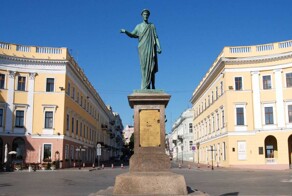 В Госдуме предложили украсить банкноты изображениями Киева, Одессы и других городов-героев ВОВ
