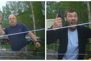 В центре Новосибирска мужчина с ножом напал на водителя минивэна и разбил машину