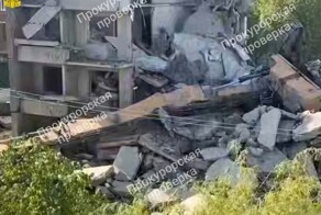 В Тульской области экскаватор упал с четвёртого этажа и продолжил работу как ни в чём не бывало