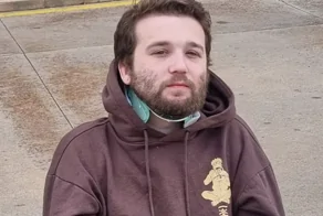 «Меня укусил клещ, когда я катался на горном велосипеде. Теперь моя голова отваливается от тела»