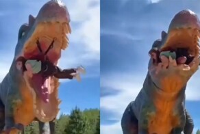 Динозавр в колумбийском парке развлечений