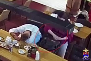 В Шереметьево крупно обокрали пассажира, уснувшего в кафе