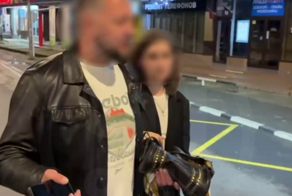 В Сочи нетрезвая пара испортила салон бизнес-такси рвотными массами и скрылась с места происшествия