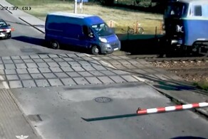 Польская народная забава лезть под поезд