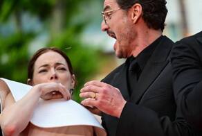На Эмму Стоун в Каннах напала пчела