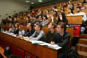 Российские вузы ограничат в платном наборе студентов