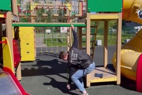 Школьник получил травмы, упав на&nbsp;детской площадке