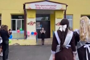 Школьница обвинила директора в унижениях