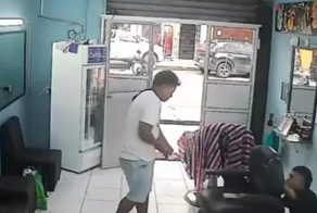 Счастливый день эквадорского парикмахера