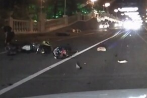 Двухколёсные нарушители встретились друг с другом