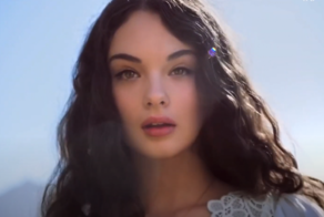 Дочь Моники Беллуччи заговорила на русском языке