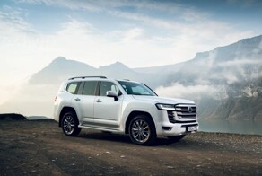 Toyota возобновила продажи автомобилей в России