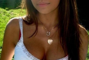 Девочки с внушительным бюстом (45 фото)