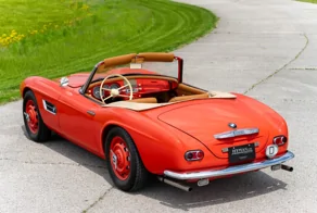 Очень редкий 67-летний BMW 507 оценили более чем в 1,5 миллиона долларов