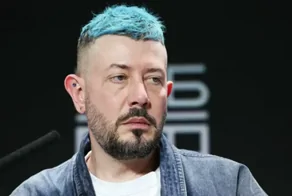 "Артемий, завязывай уже воровать всё у всех!": студию дизайна Лебедева уличили в плагиате после публикации плаката ко Дню России