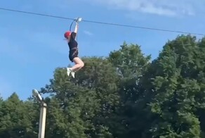 Девушка сорвалась с зиплайна в Башкирии