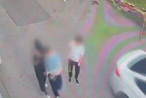 Парня ограбили у банкомата после того, как ему не удалось внести крупную сумму