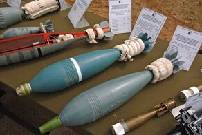 Что это такое привязывают к миномётным снарядам перед стрельбой?