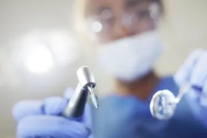 В Чехии фальшивый врач два года лечил пациентов по советам из интернета