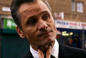 От «Джона Уика» до Чехова: 8 голливудских знаменитостей, которые в силу разных причин выучили русский язык