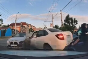Яркий представитель BMW устроил ДТП