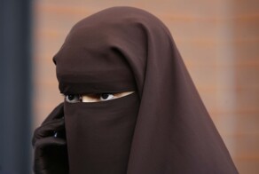 В Казахстане запретили скрывать лицо в общественных местах
