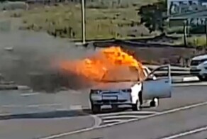 Автомобиль загорелся во время движения