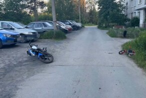 Пьяный подросток на мопеде сбил 5-летнего мальчика на беговеле