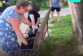 Женщина заподозрила 10-летнюю девочку в краже самоката и связала ей руки