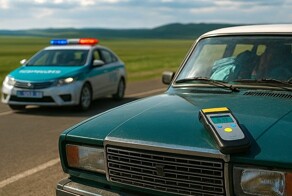 Казахстанская полиция продолжает разводить автотуристов