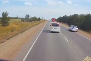 Выехал на обгон не глядя на дорогу