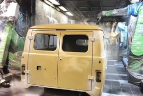 Ульяновский автозавод показал роботов, собирающих УАЗы