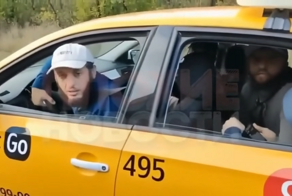 Как наглому водителю не дали ехать по обочине и он с друзьями вышел на разговор