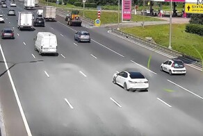 Смотрел по зеркалам и остался жив