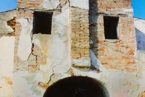 Альяно: итальянская деревня домов с выразительными взглядами