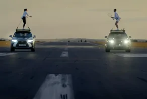 Теннис на крышах движущихся автомобилей Lexus