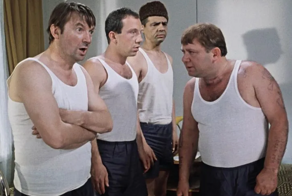 Как выглядели актеры из фильма "Джентльмены удачи" в своих первых ролях в кино