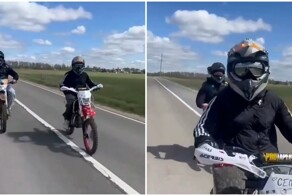 Юные хрустики на мопедиках