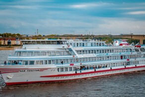 "С унитаза не сползают!": туристы теплохода "Лев Толстой" пожаловались на плохое самочувствие