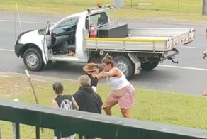 Странная дорожная потасовка в Австралии