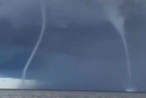 Смерчи над Ладожским озером в Ленинградской области